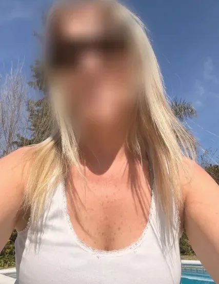 Alina, 40