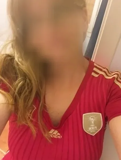 Anna, 35
