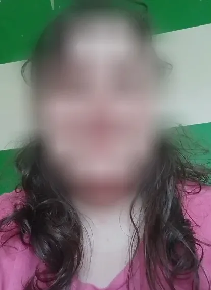 Anna, 37