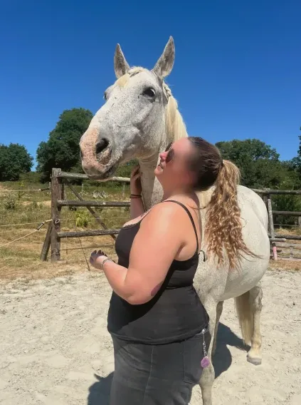 Ayse, 23