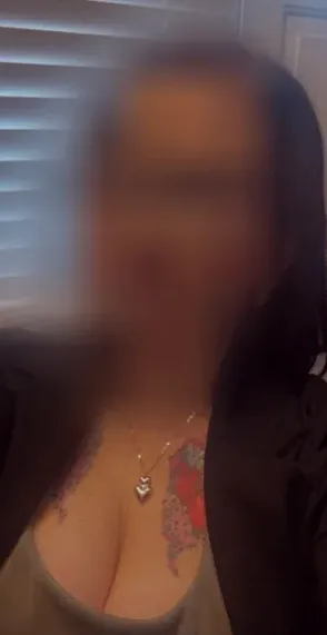 Büsra, 39