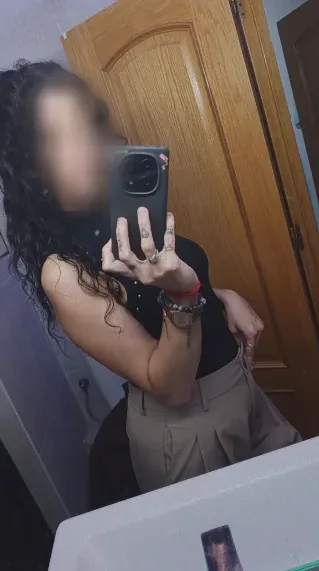 Isabell, 34