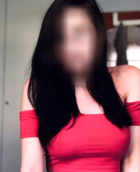 Kim, 32