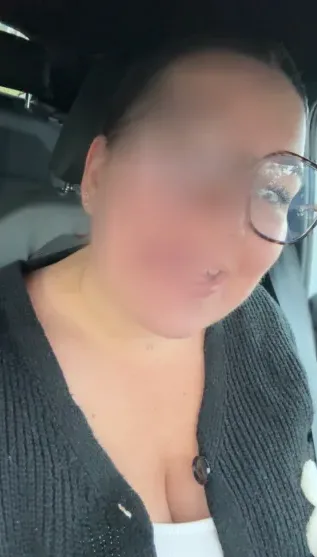 Maike, 27