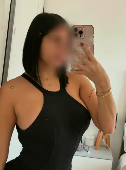 Maja, 28