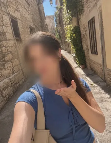 Maja, 26