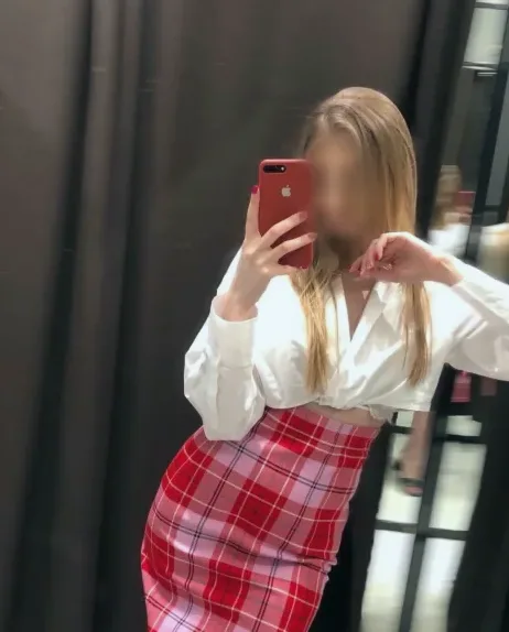 Marie, 24