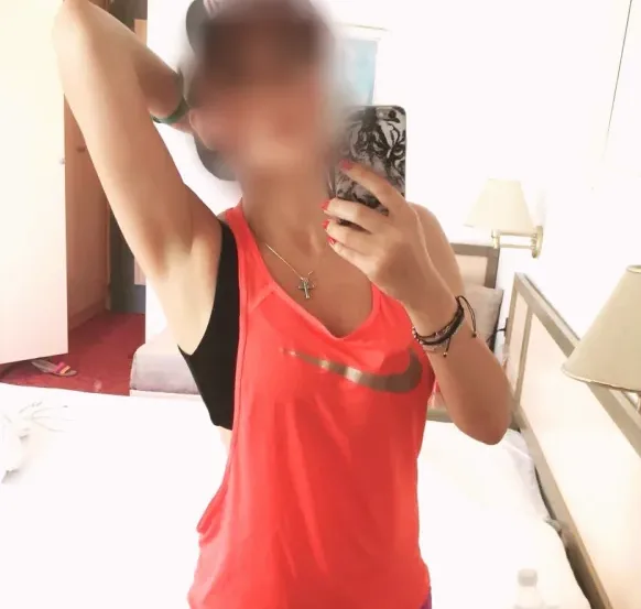Mira, 28