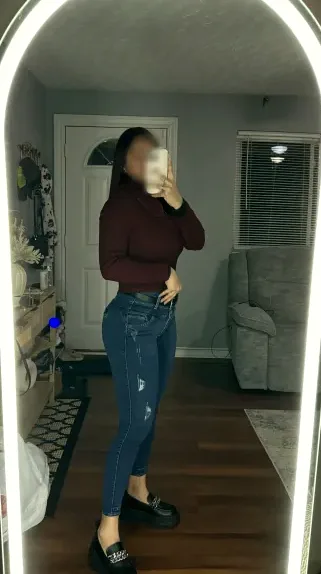 Stefanie, 29