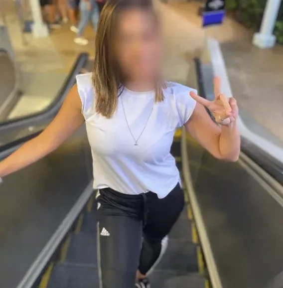 Stefanie, 36