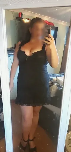 Yvonne, 35
